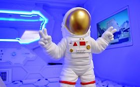 Cosmos Capsule Hub London